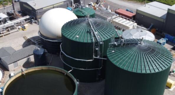 Integrated kitchen waste treatment system